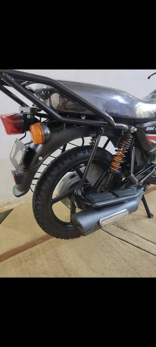 للبيع
موديل (21)
مرقمه 🙏
السعر (1400)
رقم الهاتف (***********)
المكان (كوت__مركز مدينة) 
المحرك في حالة...(تبخير)
ابد ممفتوح بيهة شي ولا طابه مصلح
