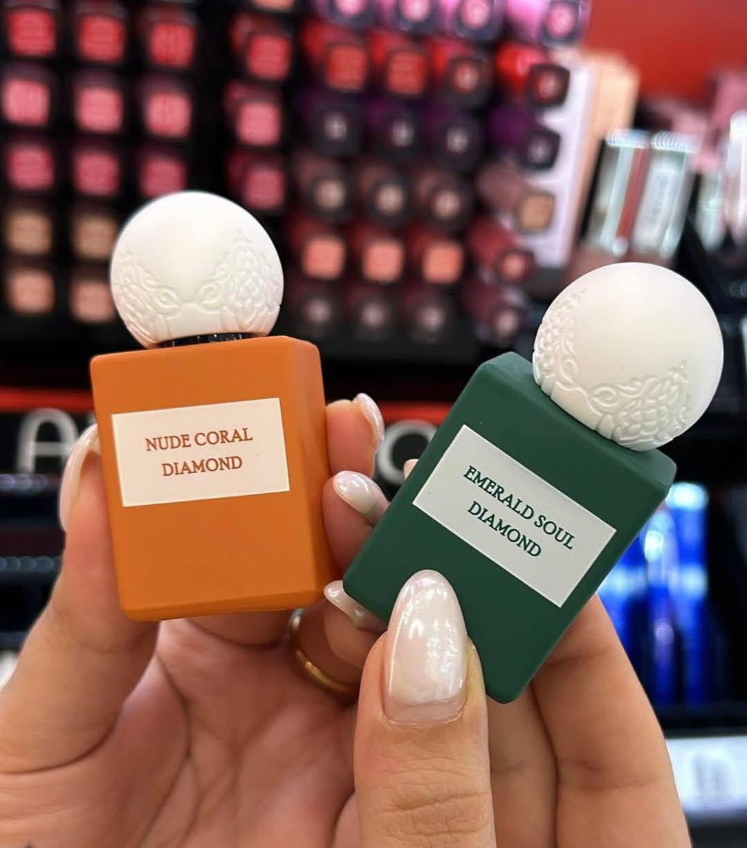 � بكج Diamond Collection – إسراق 💎

6 روائح فاخرة تناسب كل الأذواق والمناسبات �
✨ 
•  المرجان الناعم – Nude Coral Diamond
• الروح الزمردية – Emerald Soul Diamond
• الريجنت البيضاء – White Regent Diamond
• الكربون الأسود – Black Carbon Diamond
• اللؤلؤ الرمادي – Grey Pearl Diamond
• القلب البنفسجي – Purple Heart Diamond

عطور فاخرة بتركيبة راقية وثبات يليق بكِ.

📦 البكج كامل – 6 عطور
💰 السعر: 20,000 
متوفر توصيل جميع محافظات 
للحجز راسل الخاص


**إذا كنت صاحب هذا الإعلان وتريد حذفه لأي سبب، رجاءا أرسل رسالة إلى الدعم الفني**