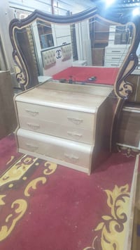 ميز مرايه تركي كبير مرتب سهره 80 وبي مجال للاستفسار 07733702678////075...