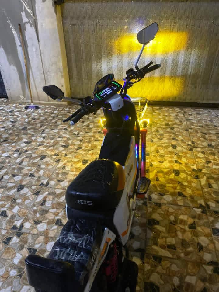 السلام عليكم موطور شحنH900 للبيع كلو بل شرط كهربائيات تايرات دبلات بريكات بطاريات كلو  شرط تشوف بعينك وتفحص للتواصل ***********والخاص مفتوح السعر بلاش 500 واذا شراي نتراهم
