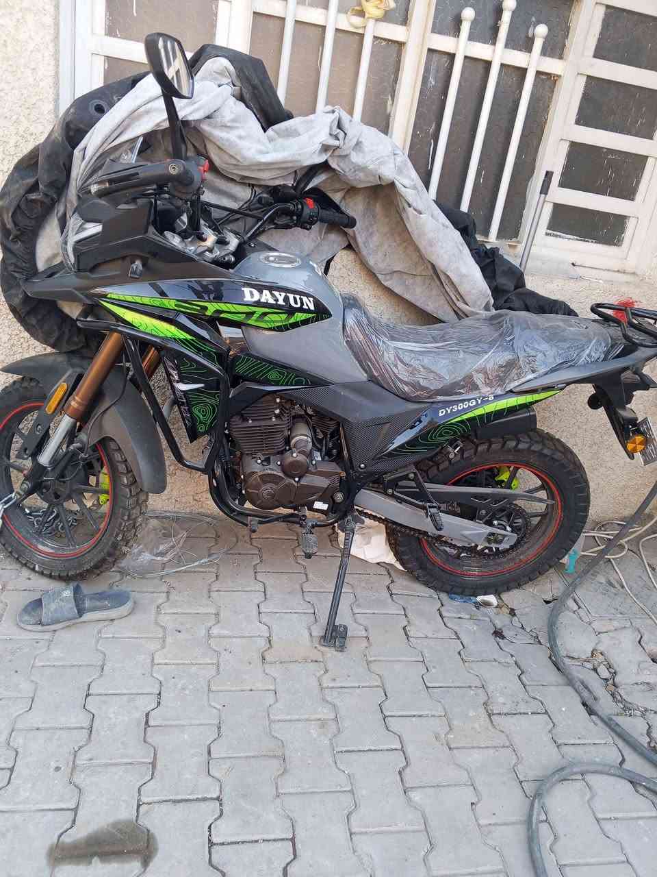 دايوان ادفنجر محرك 300 الشكل الحديث رقم اربيل مكاني بغداد الاسكان سعره ٣٤٠٠ رقمي ***********
