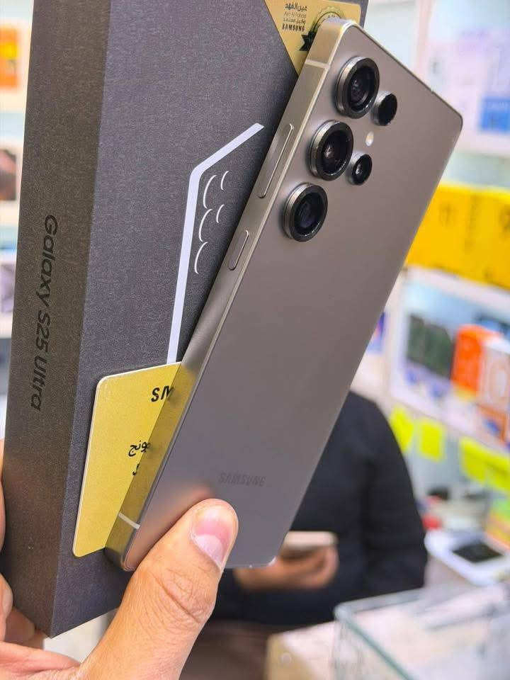 سامسونك s25 الترا ضمان وكاله عين الفهد اصلي  ذاكره 256 عشوائيه 12 جهاز ستخدام كلش قليل 
سعر ٧٠٠الف متوازي ع البيع

***********
