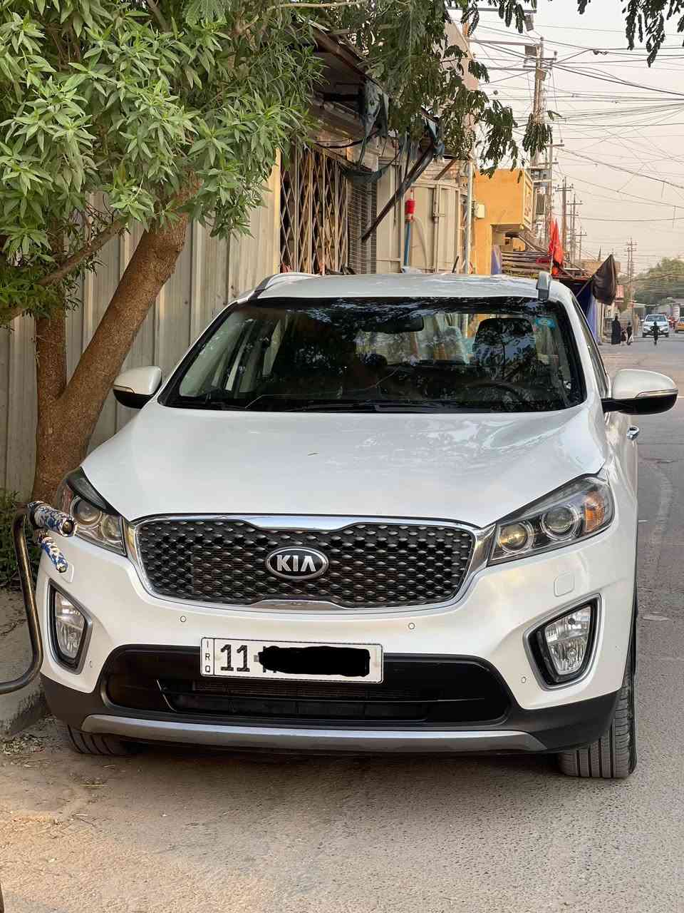 سورنتو AWD ،2016، ستة سلندر، 3300، بغداد، خليجي، ماشية 80 الف كم قابل للزيادة، قمارة حديد بدون فتحة، 7 راكب، كير ومحرك مكفولات، بدي بدون حادث او صبغ أو تبديل (خدوش خفيفة مؤشرة في الصور)، ثلاث انظمة قيادة (اقتصادي، رياضي، اعتيادي)، تبريد امامي، وسطي، خلفي، تنبيه امامي خلفي، كامرة خلفية، ، دخول ذكي بدون سويج، اضوية ترحيب، كشنات امامية كهربائية، اطارات كورية جديدة، بطارية جديدة، طقم دسكات جديدة، الكشنات والكاعية مغلفة جلد درجة اولي.
سيارة جاهزة من كل شي، بإسمي، تحويل مباشر بعد البيع. 233 $. هاتف *********** .
