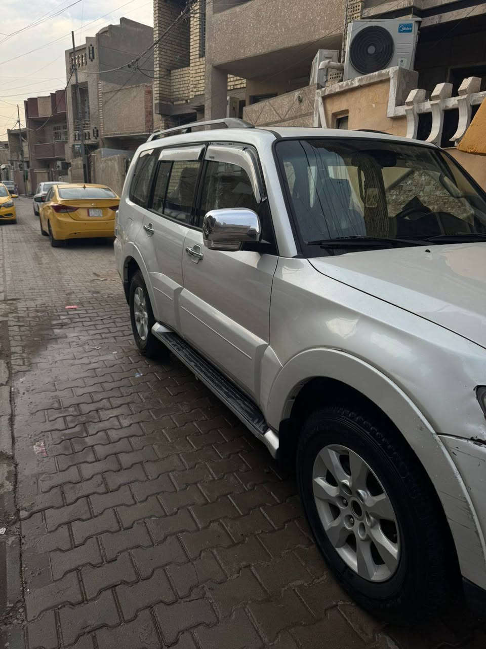 سلام عليكم بيع مستعجل باجيرو حبتور للبيع سياره مكفوله من صبغ وتبديل بسمي رقم بغداد مكينه خير من الله حداديه صدر خير من الله تبريد منقص غاز تخم تاير سياره سونار مرفق ب منشور السعر 105 وبيهه مجال مكاني بغداد رقم الهاتف 
***********
