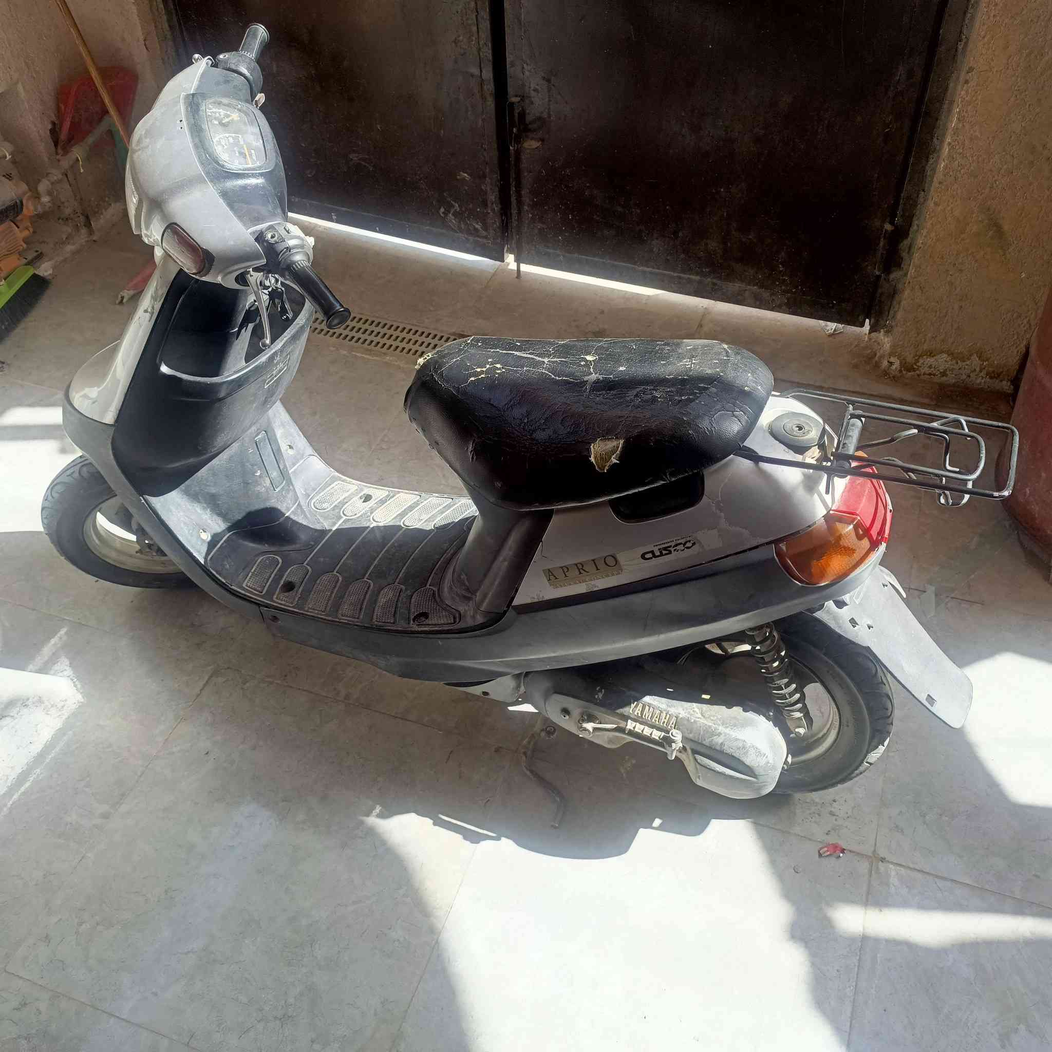 سلام عليكم اخوان للبيع دراجه بطه نظيفه وجاهزة نقص باتري فقط السعر ٤٢٥ العنوان كربلاء الحر الصغير الاتصال على الرقم ***********
