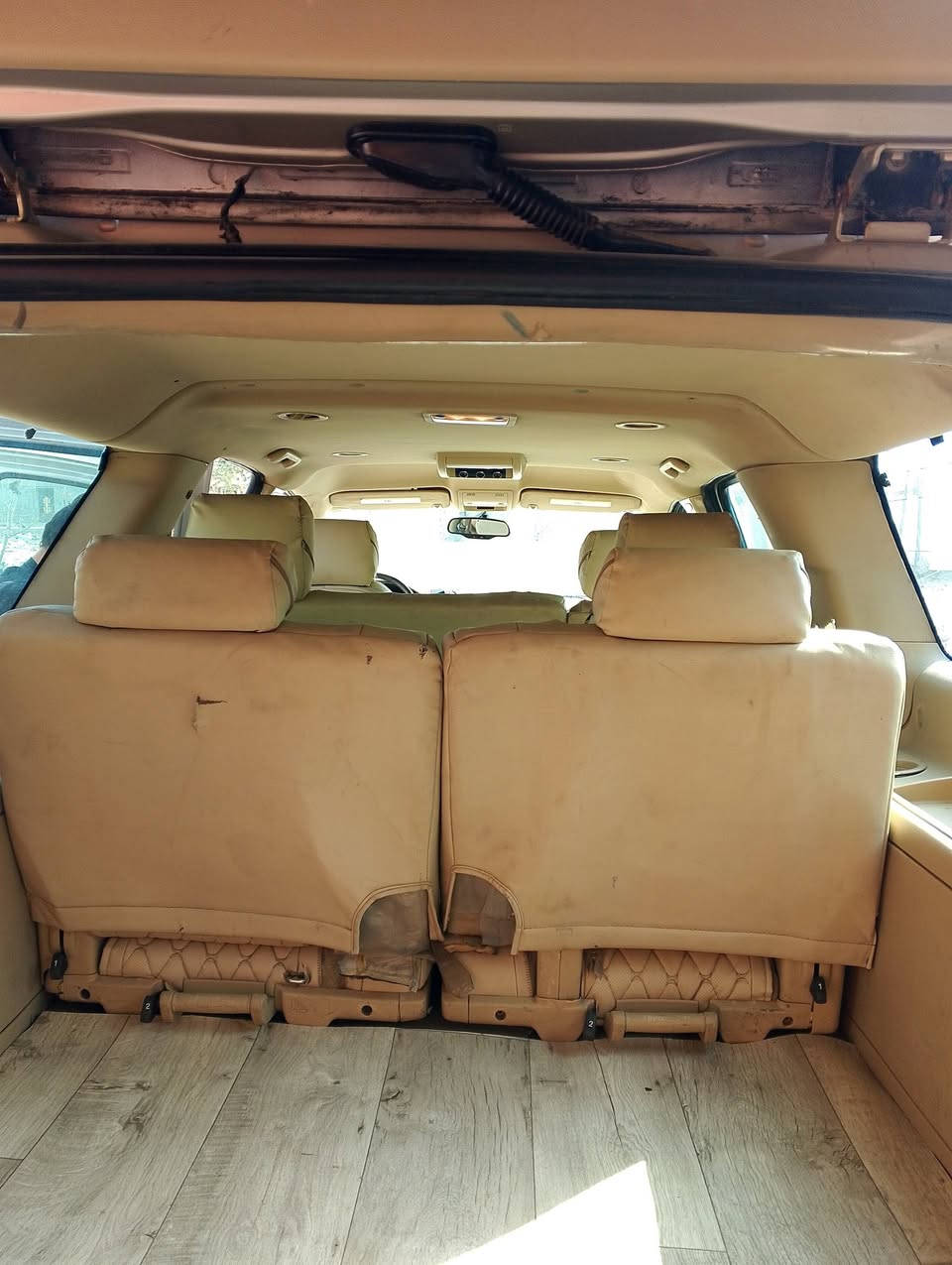 ادوات ادوات شوفر طويل 2012  مصبوغ ابيض مصفر دواخل مكينه كير اكسل تبريد حداديه فول السعر 70 وبيها مجال الزبير ***********
