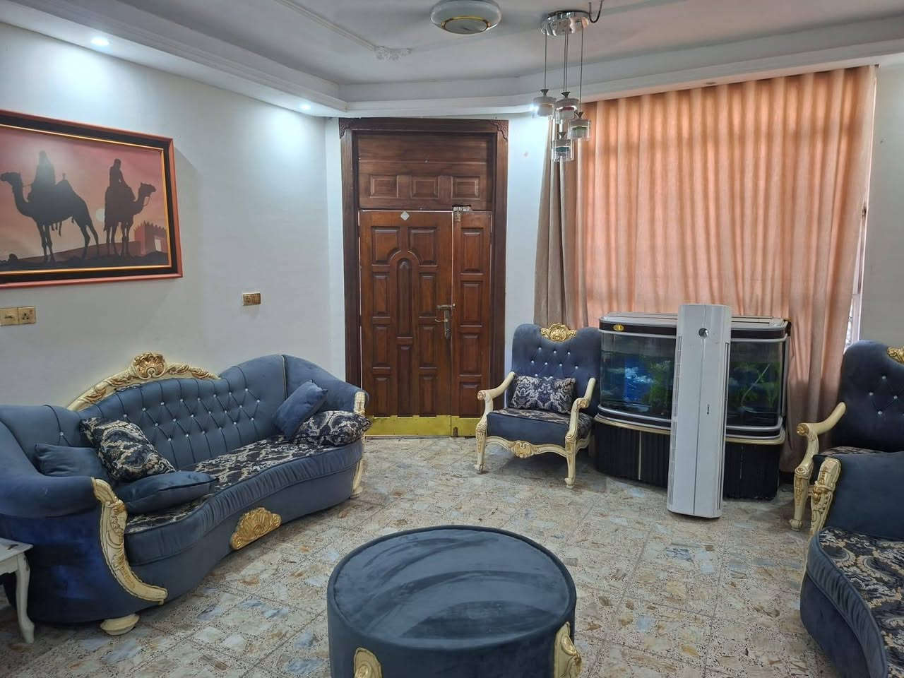 السلام عليكم 
بيت للبيع زراعي اربع شوارع خلف مول 

 الحامد قرب حسينيه شاكر الساعدي 

المساحه 180 متر الواجه 10 والنزال 18 

يحتوي على 5 غرف نوم 3 حمامات وبيت بناء درجه والى 

السعر 220 مليون قابل للتفاوض للستفسار *********** ابو علي
