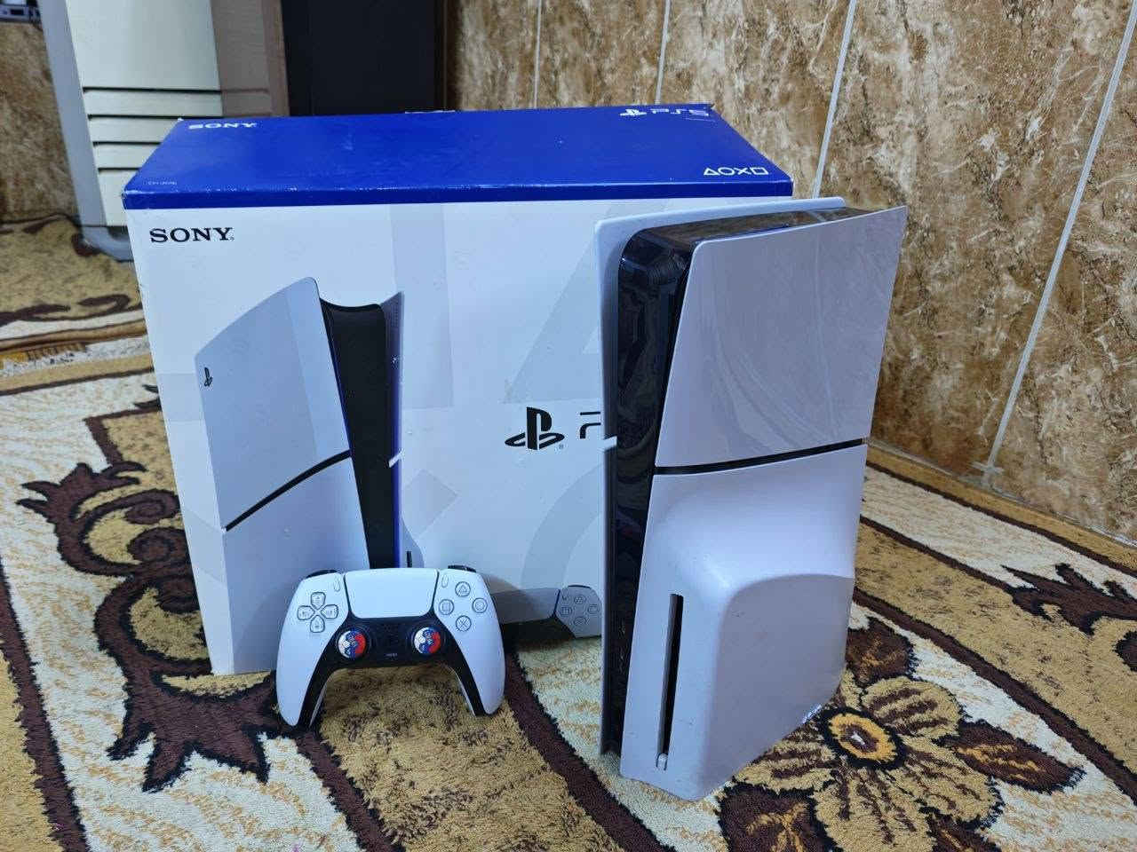 بلايستيشن 5 (PS5) 1TB بحالة الزيرو 99% للبيع
التفاصيل:
السعة: 1 تيرابايت (1TB).
النظافة: 99% (أخت الجديد، استخدام نظيف جداً وبدون أي مشاكل أو تصليح).
الملحقات: كامل الملحقات الأصلية (الكرتونة، يد التحكم الأصلية، كابل الـ HDMI، كابل الطاقة، وقاعدة الجهاز).
السعر: [خاص] (قابل للتفاوض البسيط).


**إذا كنت صاحب هذا الإعلان وتريد حذفه لأي سبب، رجاءا أرسل رسالة إلى الدعم الفني**