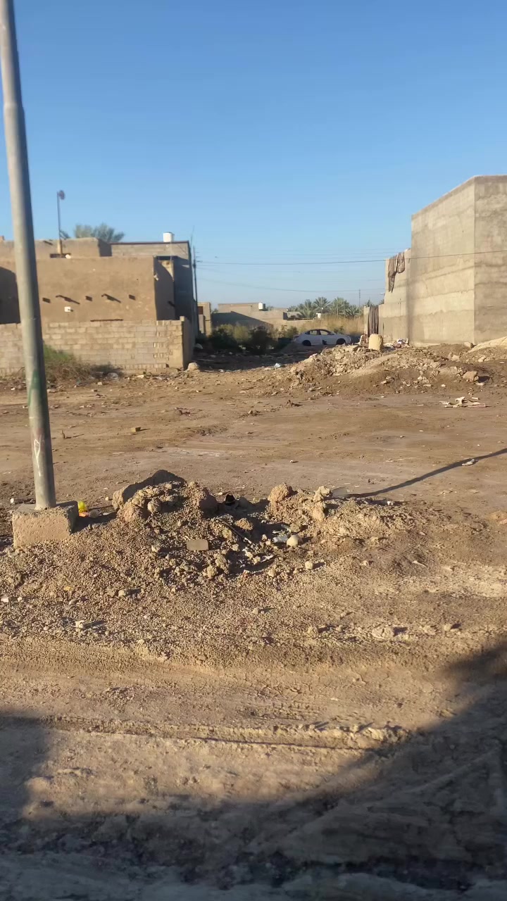 ياللهً
قطعه طابو صرف 150 متر

كربلاء العطيشي حي الزهراء 

سعره 35 بيه مجال #
***********
