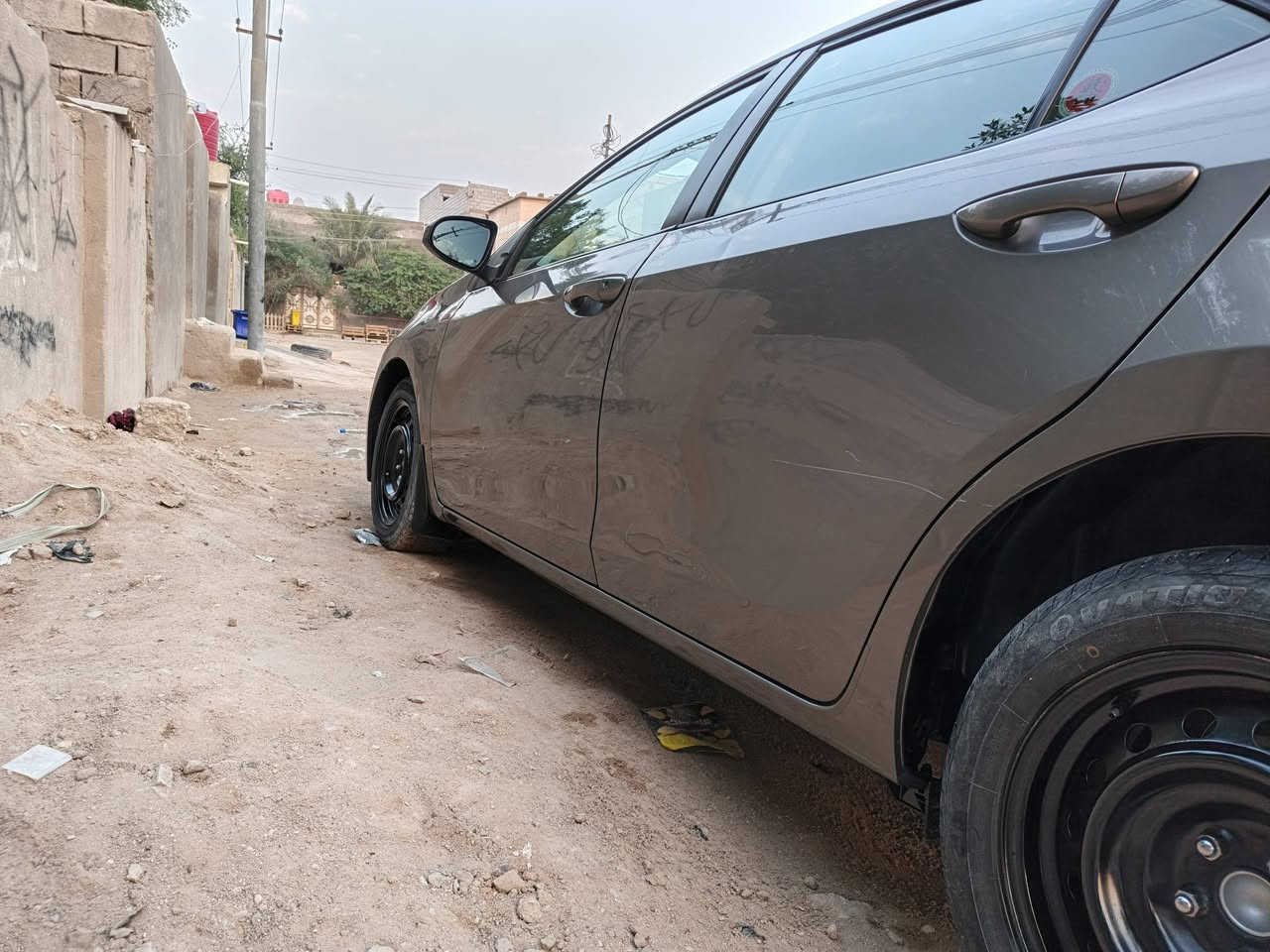 السلام عليكم كورلا موديل 2019 رقم بصره باسمي وارد امريكي بيها بنيد مبدل وشويه حالوب بالقماره والكير بيه صوت بالاكسل مكان السياره البصره السعر 115 ....***********
