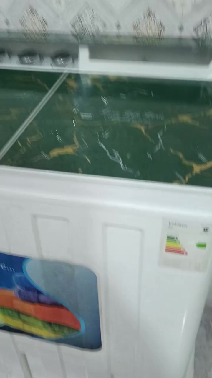 غسالة جديده نظافة  فول واستعمال يومين فقط بيع بسبب الانتقال الشراي يتصل ***********
