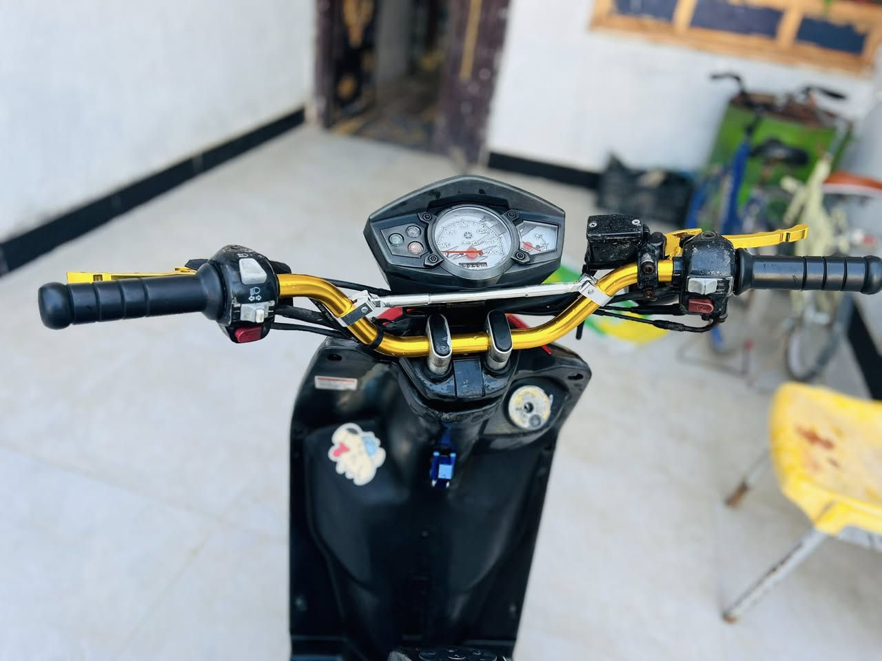 السلام عليكم دراجه سكنس جبلي للبيع رمبه طالع بشهر ال11 هاذ الراح دراجه تخبل ونضيفه كلهه بلاد بس شديت الهه ستيرن ويدات ولستيرن البلاد موجود 
عارضهه للبيع ودراجه خير من الله مشي وبطناش
هاذ رقمي للشراي ***********
