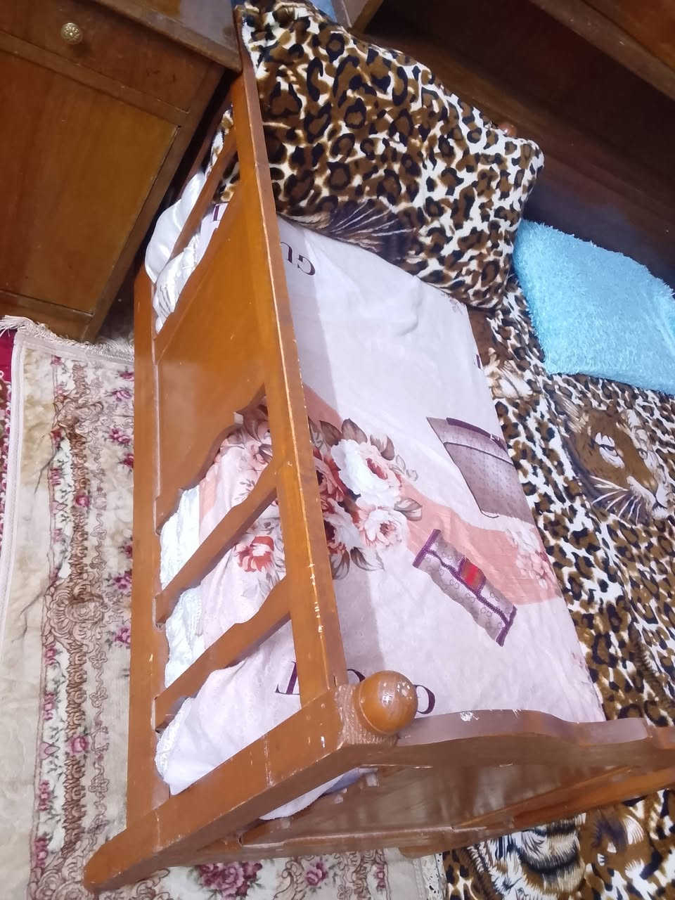 المجمدة 140الجرابي الوحدة ب40 الخشب عندي بابها


**إذا كنت صاحب هذا الإعلان وتريد حذفه لأي سبب، رجاءا أرسل رسالة إلى الدعم الفني**