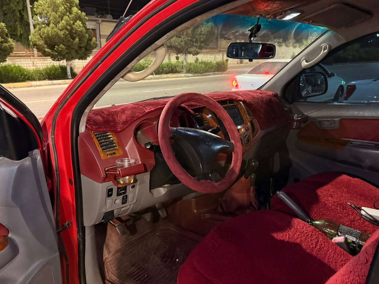 toyota hilux 2011
مەرزیە ٢٠١١ تاک  دەبل ئەکسل بۆ فرۆشتنە 

هەموو گیانی بە شەرتە گئر مەکینە ئەکسل 

سەیارەکە  مەکینە کەی کراوەیە   سەرفو بوخار و سەوتی مەکینە بە شەرت.  ئەکسلو  گئر و دەبل گیر بە شەرت 
 
یەک پەلە بۆیاخە هەیە 

سەیارەکە هەتا بلئی جوانە مالی دۆستە  

سەیارەکە لە سید سادقە 
رقم :: *********** 
تکایە مشتەری نیت چات مەمە لەگەل ریزما ❤️❤️
