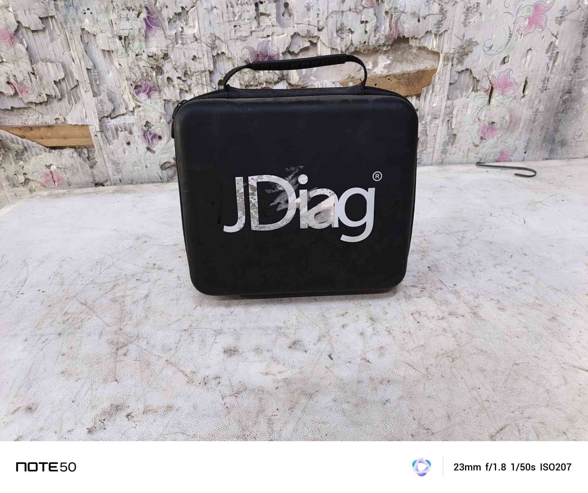 سلام عليكم جهاز فحص مال جميع الدراجات يشتغل جهاز مستعمل قليل الشراي يدخل على رقم *********** سعره ٥٠٠ اوبي مجال
