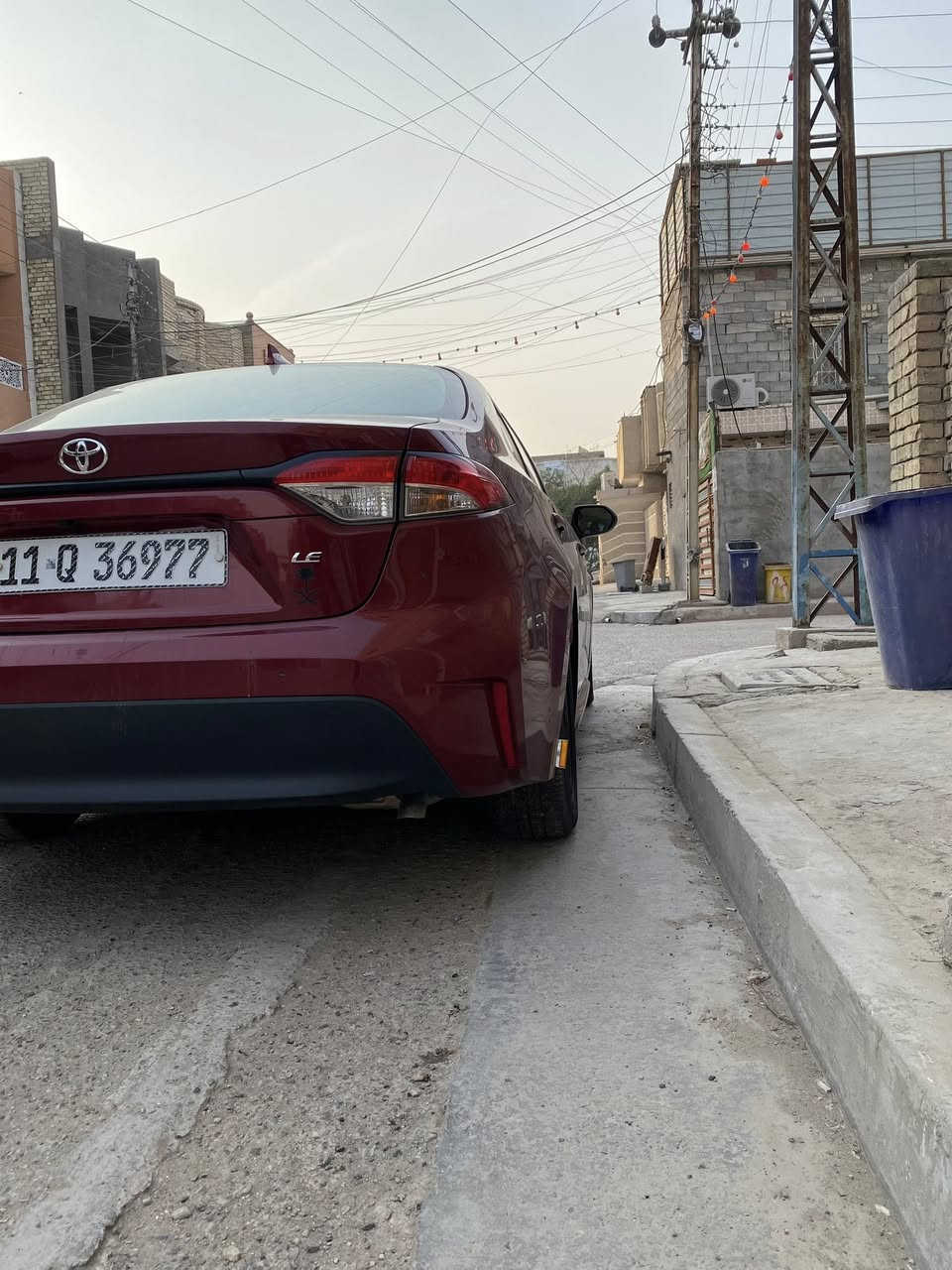 السلام عليكم شباب كورلا موديل 23 لبيع الحادث مالتها موضح بصور وسياره قبل كم يوم صار بيها حالوب وبيها حادث بارد بجاملغ الخلفي السياره ماشيه 48 الف وقابله لزياده السياره مناقصها برغي تخم تاير باتري تنضيف منضومه احتراق كلشي بيها جديد ربع متصرف عليها خير من الله السياره لبيع بسعر 143 وبيها مجال الاستفسار لاتصال ***********
