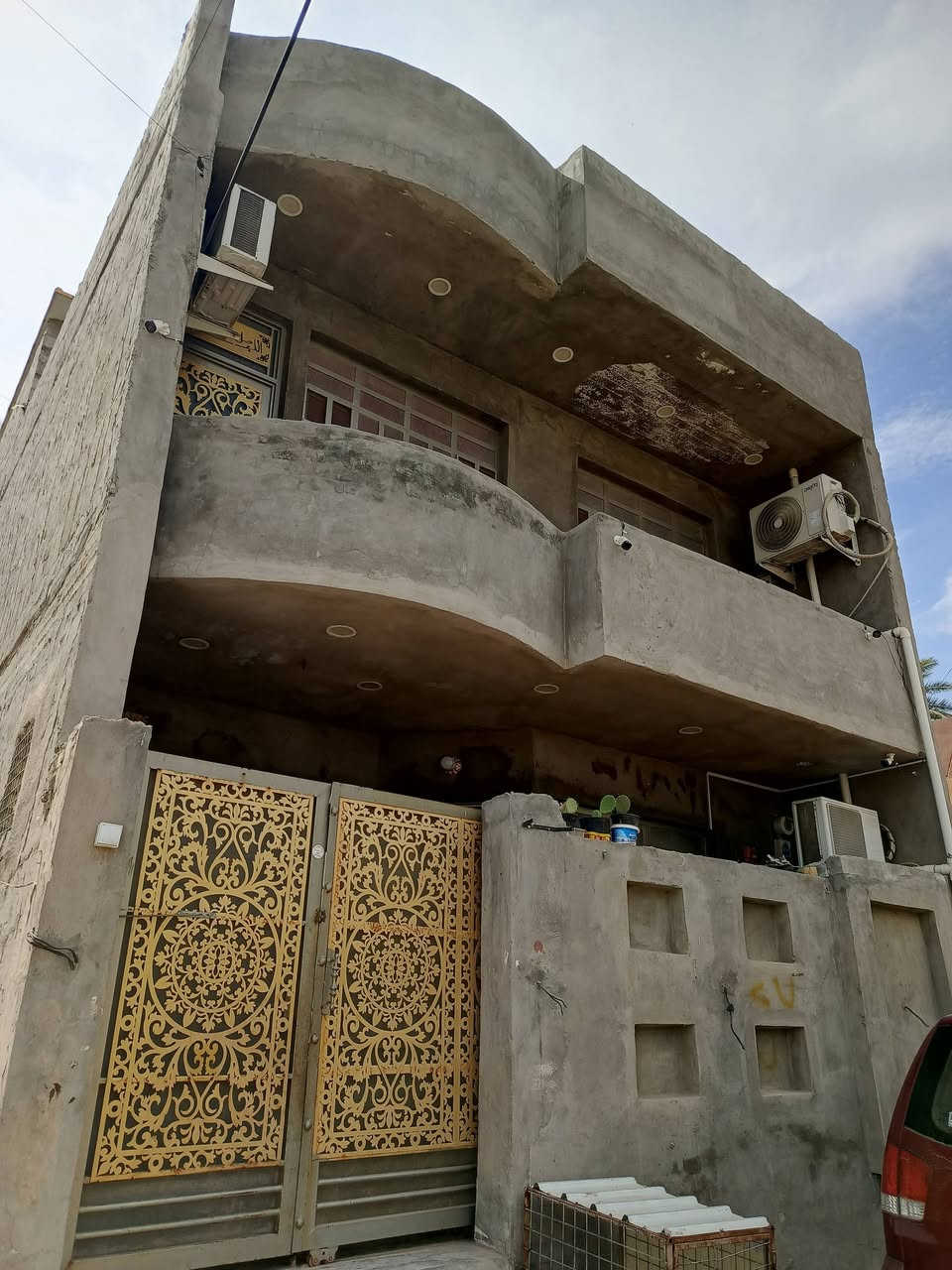 المساحة ١٠٠ متر
الواجه٧

نزال١٤

بناء طابوك 

الاساس رفت 

اربع غرف نوم 

طابو سند ٢٥   الموقع مقابل الجزيرة السياحية شارع سيد محمد 

استفسار اتصل ***********
