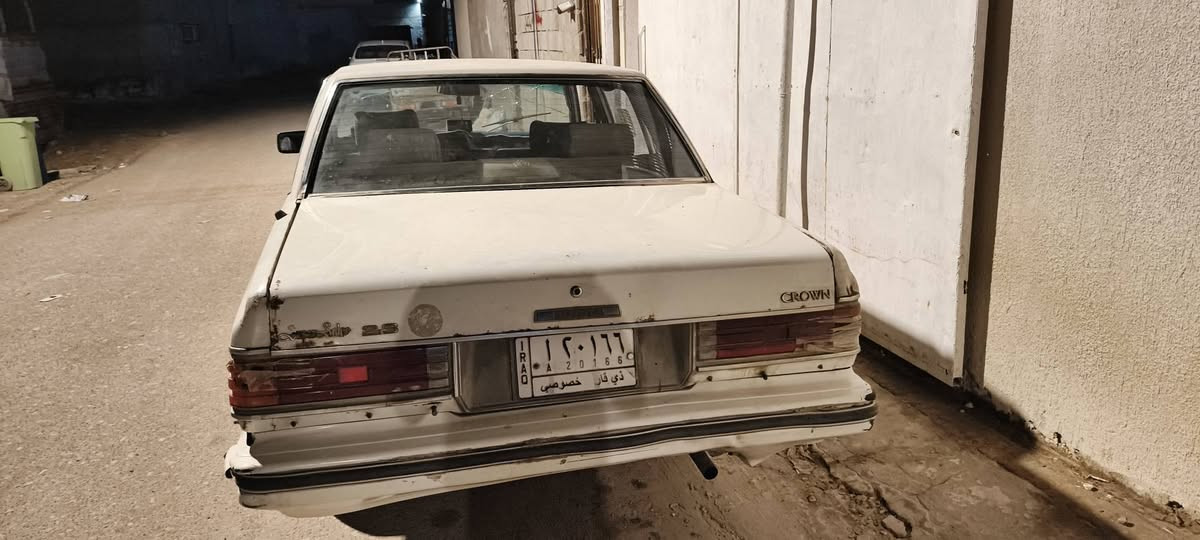السلام عليكم
سياره سوبر موديل 83
سنويه منتهيه ب 2019
مكينه وكير ثنين ونص 
رقمها ذي قار وراعيها بالبصره 
السعر ب20وبيها مجال بسيط 
رقم الهاتف ***********
