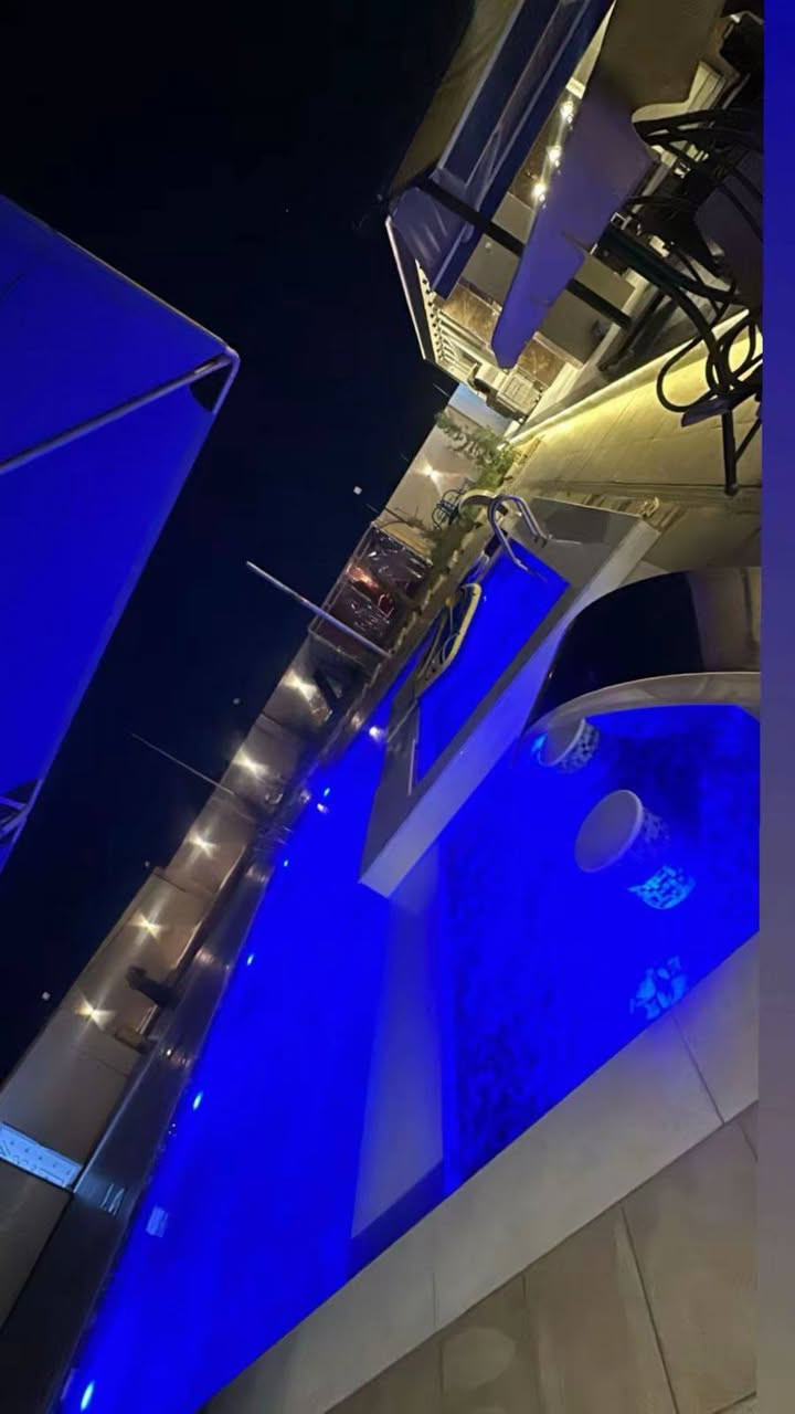 #منتجع شروق الشمس الملكي  للاستفسار الاتصال بل الرقم التالي ***********
نظام الحجز 
نهاري ومبيت
🛑 للعوائل × والشباب 
🛑منضدة 
🛑فيشة 
🛑مسبح للكبار   🏊🏻‍♀️
🛑مسبح اطفال 🏊
🛑جلسه عربية
🛑حدائق ترفيهيه ⚽️ كبيره 
🛑غرفه نوم  🛌🛌🛏🛏
🛑مطبخ 🍳🥗🍜
🛑صحيات 🚽🛁🚿
🛑كهرباء ع مدار 24ساعة 💡⏰
🛑مكان جاهز للشوي 🪵🍡🍢🍗🥓
🛑كراج للسيارات 🚍🚗 
🛑وجمال الطبيعة فووول 🏞🌴🌳🌹🌺🌾
للحجز والاستفسار 
📞 الاتصال على الارقام واتساب :
***********
