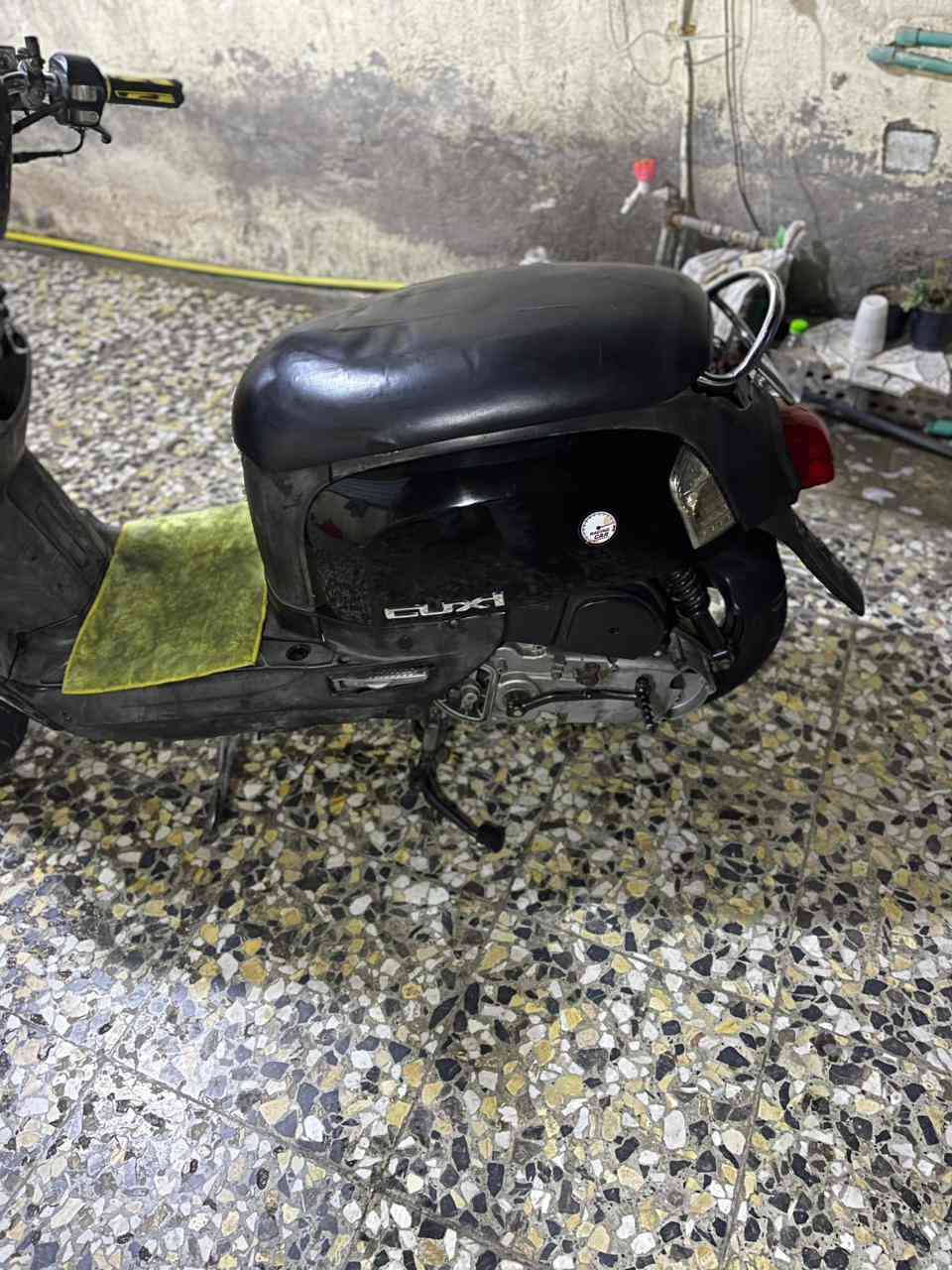 دراجة بوليس للبيع دراجه شلعه و معدل مكينه بلاد رايدها ب600 و بيها مجال بكاني شعب رقم ***********
