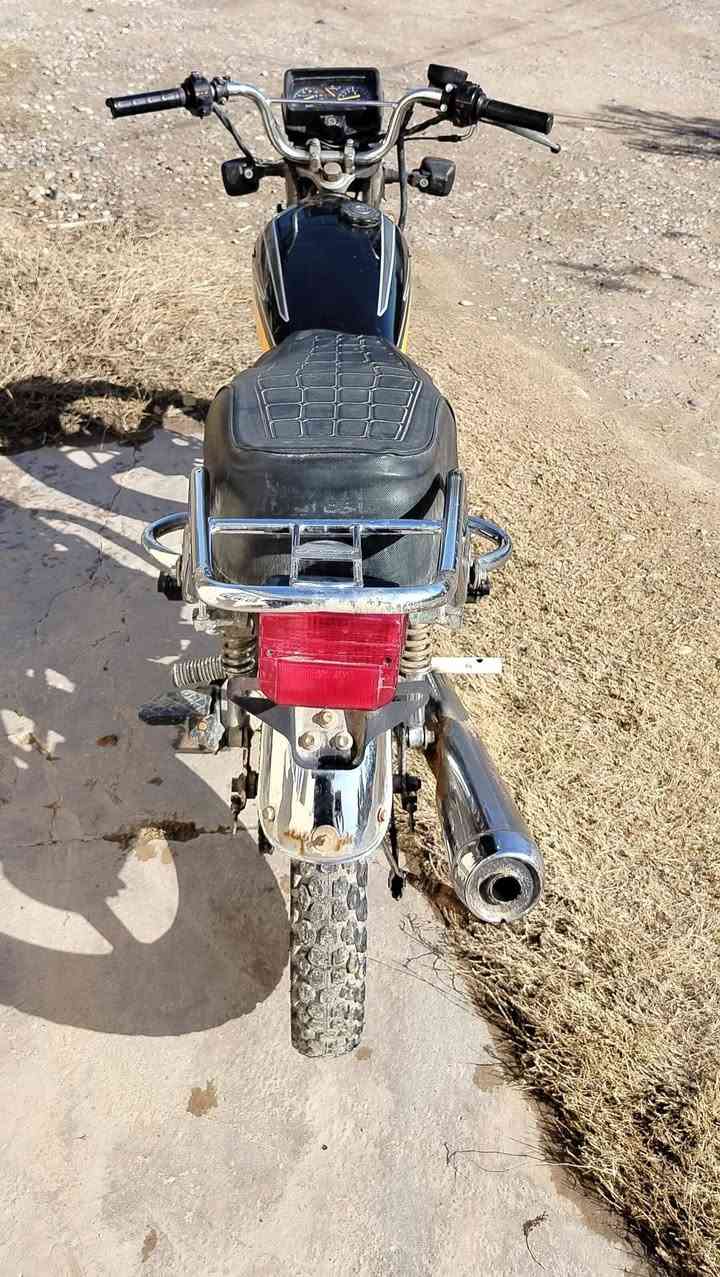 سيفان موديل 2019 نضيف
صالنصه صراخ وجيله 
كهربائيات شغاله 
سعرو 350 
القياره قريه اجحله 
***********
