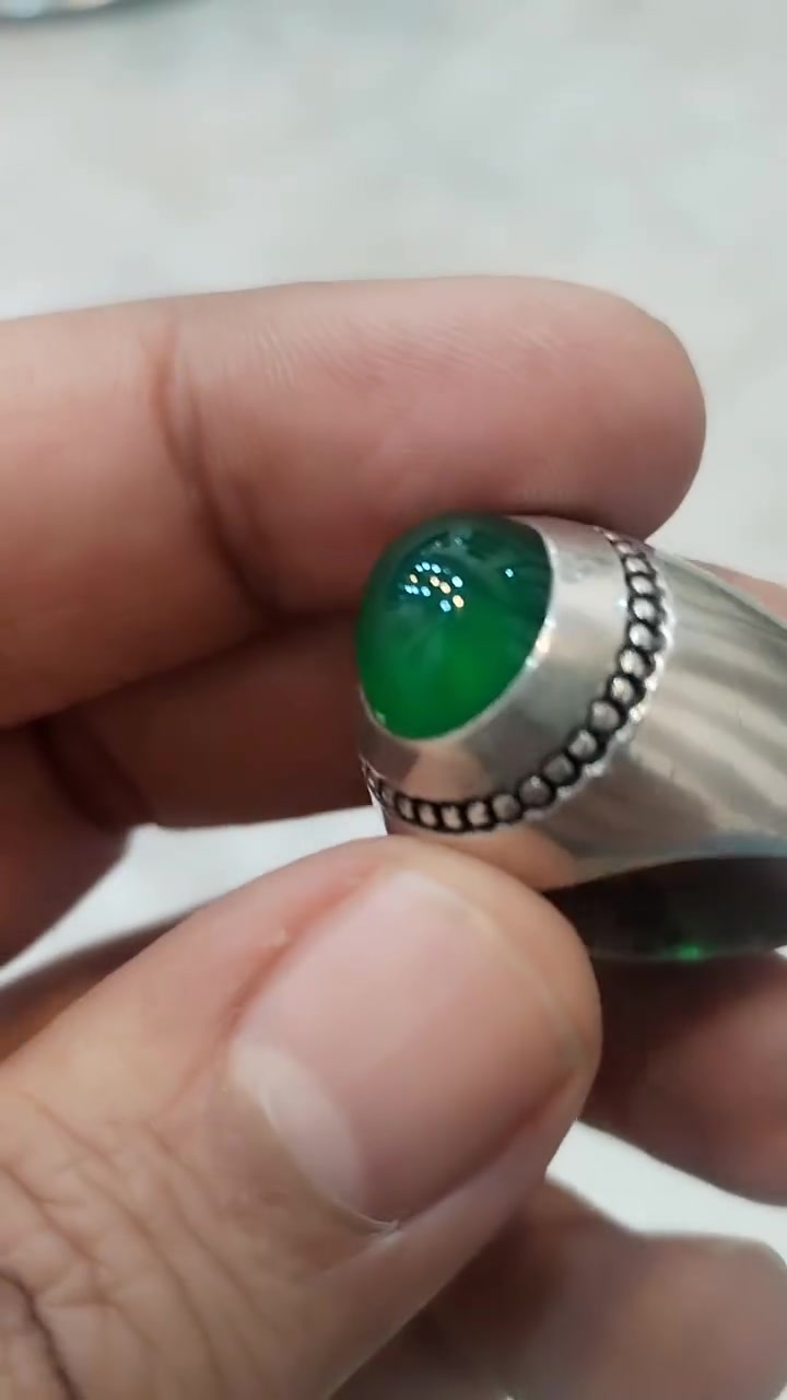جاد بورمي قطعة ملكية بصياغة جدا ثقيله


**إذا كنت صاحب هذا الإعلان وتريد حذفه لأي سبب، رجاءا أرسل رسالة إلى الدعم الفني**