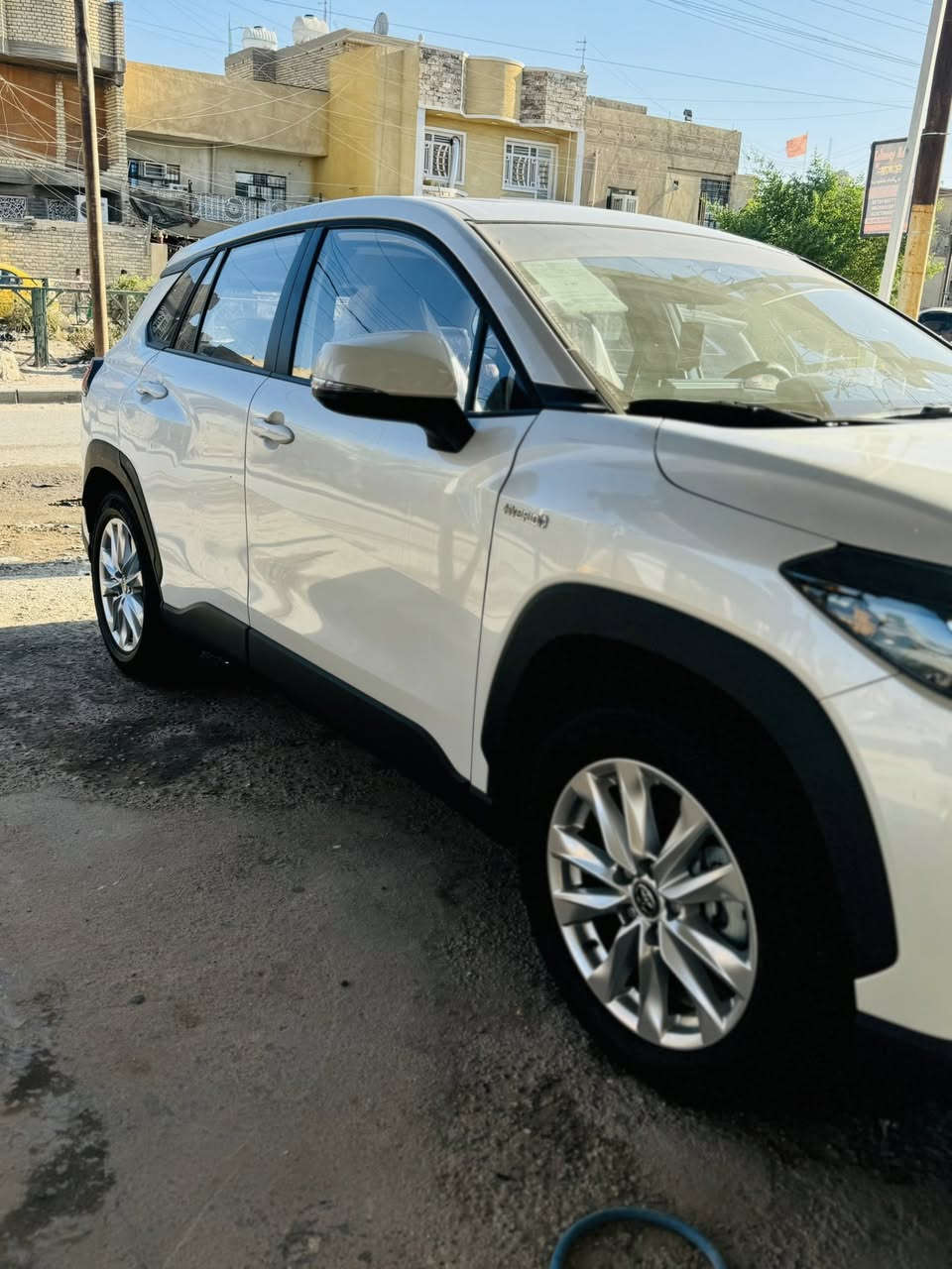 كورله كروز هايبرد. مديل 24.  سعرها     29 مليون.  سياره حاله الوككاله   ***********  الظربط. مبينه بل صور.
