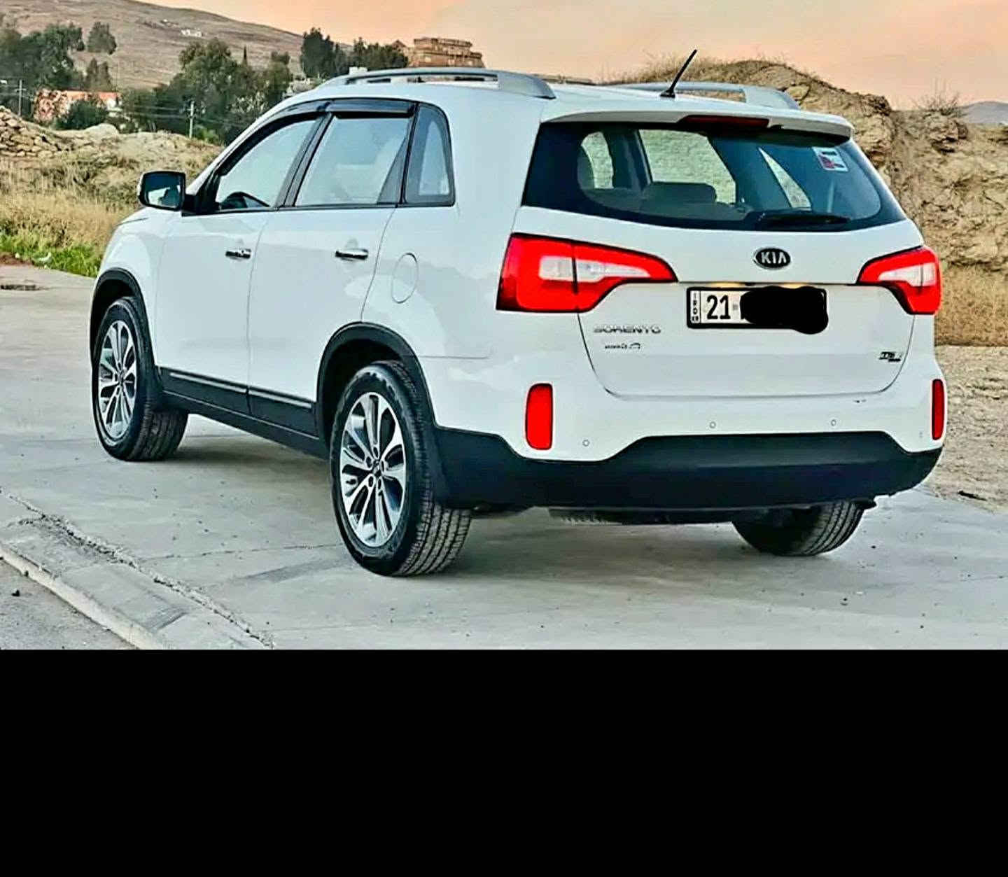 KIA Sorento 2024 
100,000 km ڕۆشتووە
*********** 
نرخ 182 و کەمێک معامەلە
بێ بۆیاخ  بەجوانی و پاکی ماوەتەوە ‎گێڕو مەکینە و هەموو شتێکی بەشەرت نەکراوەتەوە 

بصمەیە ،سوکان فولیوم،تحديد سرعة
،حاس پیش و دواوە ، تەبریدمركزي ، بلاجیکتۆر  ، نیزامی eco ی هەیە  ، ٣ ریز کوشن ، ئاوێنە ئیشارەتە ، فولە بەس سلاید نییە.....

رەقەم و سەنەوی تازەیە‎ ، بێ تەقەوڕەقە ، چوار تایەی تازەی لەژێرایە  مسرەفی یەک دینار تیانییە
 
بە سفرییەوە لای خۆم بووە زۆر پاکە ماڵی دۆستە...
سەنەویی تازەیە تا 2031 .... السليمانية, العراق
