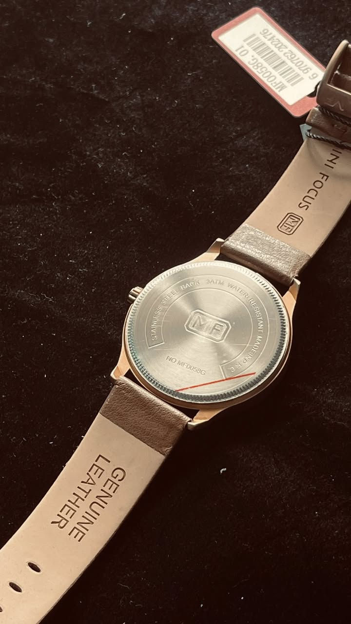 📢 ساعة MINI FOCUS  - ستايل راقي وبسعر حلو!

إذا تدور على فخامة وبساطة بنفس الوقت 👌
هاي الساعة تصميمها كلاسيك جلد بني مع وجه أنيق يناسب كل لبس 😎

✨ المميزات:
 • تصميم مرتب وجذاب
 • سوار جلد مريح
 • تناسب دوام + طلعات + مناسبات
 • خفيفة وأنيقة على الإيد

💰 السعر مناسب جدًا ومفاجأة
🚚 توصيل لكل المحافظات

📩 للحجز راسل خاص بسرعة، الكمية محدوه


**إذا كنت صاحب هذا الإعلان وتريد حذفه لأي سبب، رجاءا أرسل رسالة إلى الدعم الفني**