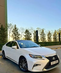 موديل ١٨ خليجية ماشيه ٩٠الف كلين السيارة السعر ٢٨٠وبيها مجال ٠٧٧٠١٢١٧١...