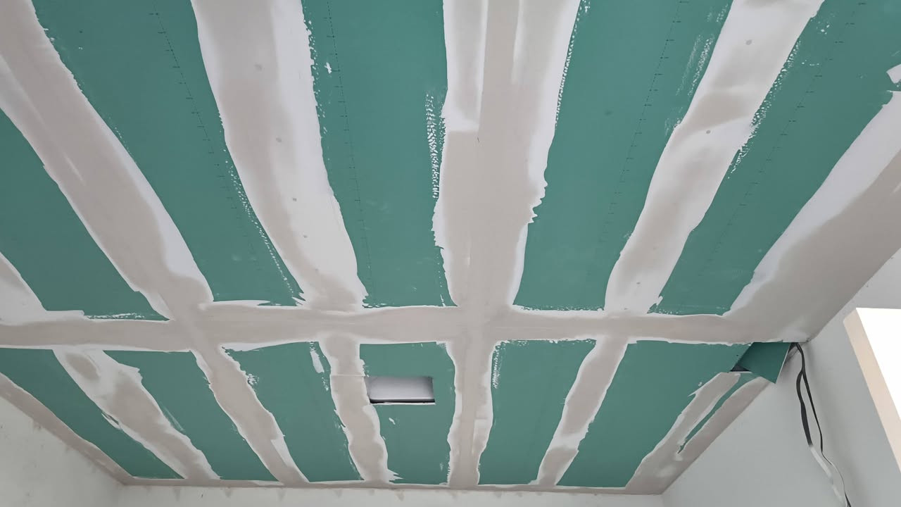 مستعدون لعمل ديكورات الداخليه  المغربيه ( جبس بورد) سعر المتر ١١ دولار مع الصبغ
تفاصيل اكثر اتصل ***********
