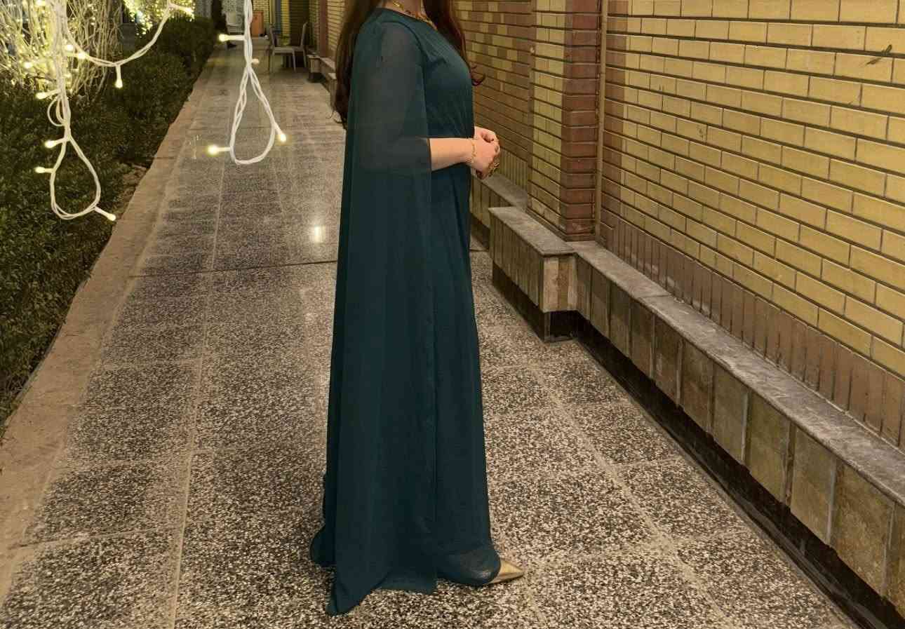 مساء الخير عليكم بنات عندي جامسوت زيتون والفستان الاسود ثنينهم قياس ٤٠
وملاحظه الاسود ردن مالته شفاف يبين فااني لبست بدي اسود جوا وممكن اذا حفله نساء ينلبس بدون 
سعر جامسوت ٦٥ هوه والتوصيل 
والفستان الاسود ٣٥ هوه والتوصيل 
والي تاخذهم ثنينهم نتفاهم على سعر بي مجال بسيط وعندي توصيل لكل المحافظات فقط توصيل ماانطي عنواني


**إذا كنت صاحب هذا الإعلان وتريد حذفه لأي سبب، رجاءا أرسل رسالة إلى الدعم الفني**
