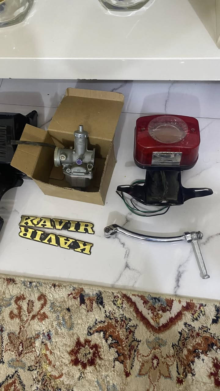 غراض لبيع تانكي السود البيه اصفر 15والثاني 10
بك لايت شغال 5
هندر 2
كابريته جديده ب٨
علايم تانكي ب2
هورن جديد 2
لايت جديد 3
دوسات 2
دبلات مال ايرن 20
لاستفسار ***********
