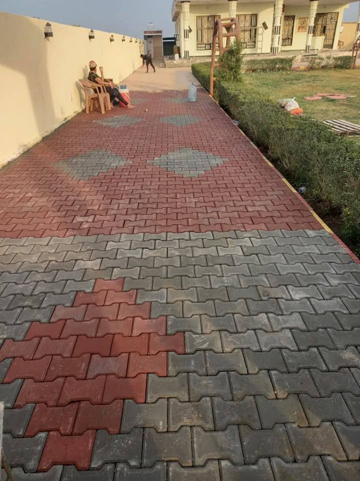 سلام عليكم يوجدخلفه مقرنص ورصفه وساقيه


**إذا كنت صاحب هذا الإعلان وتريد حذفه لأي سبب، رجاءا أرسل رسالة إلى الدعم الفني**