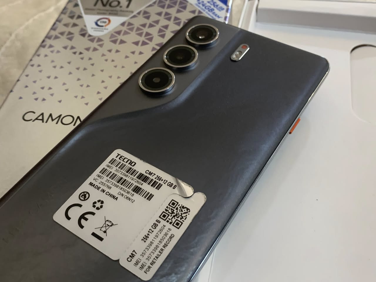 سلام عليكم بيع فقط
تكنو Camon 40 Pro 5G جديد جديد كلش
ذاكره 256 و الرام 12+12 يعني 24
شاشه 144 هرتز و ألعاب 120fps
ملحقات باكيت فقط
جهاز جديد كلش شخط ما مشخوط بعده بلزكات الشركه مستعمل قليل جداً 
السعر 275 ألف  مجال حك جيه فقط/ 
علماً الجديد صار ب420 ألف
مكاني بغداد العامريه
للاتصال فقط *********** 
واتساب أو اتصال 
بيع فقط و أي توصيل ما عندي للأسف الشراي هوا يجي و بعيوني
