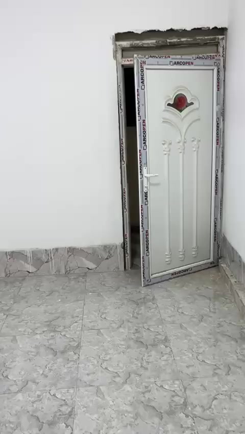 #للبيع مشتمل طابقين ..الطابق الأول  مدخل وصحيات خارجية وغرفة وصالة ومطبخ وصحيات داخلية غربي .حمام داخلي ومنور داخلي ..درج دوار ومحجل المنيوم تركي .الطابق الثاني  صالة وغرفة وبلكونة خارجية .وسطح خارجي ودرج خارجي للطابق الثالث( السطح ).البيت سيراميك وكهرباء دفن والماء كوي دفن المساحة ١١٢ متر الواجه ٦متر ...النزال ١٧ متر  المكان القادسيه الثانيه قرب مول النخيل موقع كلش حلوو بس مفوض للطابو السعر 70 مليون وبيه مجال ♥️
الاستفسار و الاتصال على الأرقام
*********** بي واتس
