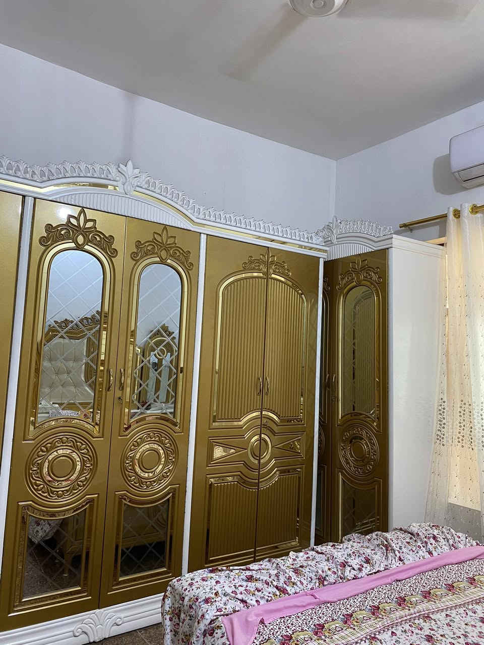 السلام عليكم غرفه البيع المكان حله بكرلي ***********
