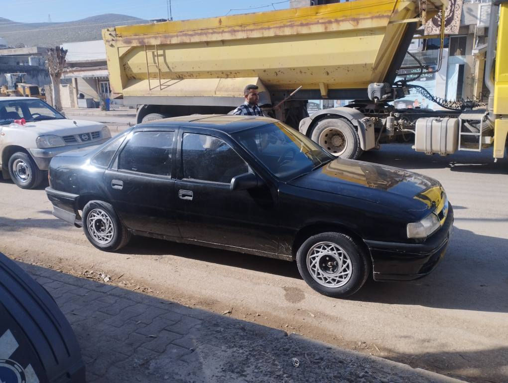 ئۆپڵ فیکترا 
ئاڕمی پلاستیکی سلێمانی ئاڕم و ئەوەلیات و بڕاوەی بەشەرت   سەیارەکە مووسە مەکینە 16نزەیە گێڕو مەکینەی بەشەرت  تازەبۆیاخە بۆجوانی سیعری 21گەڵا گۆڕینۆش ئەکەم شووێن سەیدسادق *********** السليمانية, العراق
