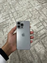 ايفون 15 برو ماكس الجهاز نضيف حيل ما بي خدش  جهاز ما مفتوح  الذاكرة 25...