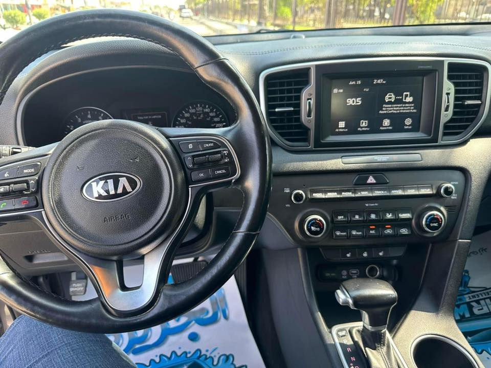 السعر 155 قفل
السلام عليكم سبورتج كندي للبيع 
موديل 2018 
فول مواصفات عده الفتحه EX
تشغيل عن بعد 
بصمه ابواب وبصمه تشغيل 
مري شفط واشاير بل مري 
كامره خلفيه وكامره دواره 
كشنات تدفأه تبريد وكشن كهرباء 
شاشه كبيره 
كامرات حوادث داش كام امامي خلفي داخلي
تلث وضعيات قياده وكروز سرعه 
كشنات جلد 
ماسحات اوتو ولايت اوتو 
رقم بغداد الجديد والسنويه جديده 
تبريد قطعتين وتبريد منفصل 
حادث السياره بدون تبديل وبدون صبغ 
فقط جاملغ بارد وشويه من البنيد 
السياره ماشيه 89كيلو مو ميل 
نضيفه وما ناقصها شي وكامله 
مكاني بغداد  
اني مكلف بل نشر للتفاصيل اكثر 
رقم صاحب السياره *********** ☎️ 
متواجد وات ساب
