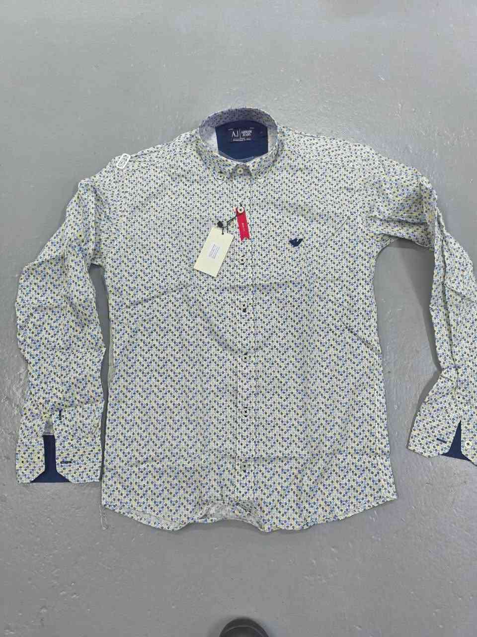 شروة 8000 قميص رجالي طبعات ماركات عالمية صناعة تركية. 

بقي صور ع خاص
سيريات منتظمة :M.L.XL.2XL.3XL

السعر 2.25 دولار

شرط البيع بهذا السعر كامل الكميه. بالعراقي يطلع. 3450 دينار.   القطعه  ***********
