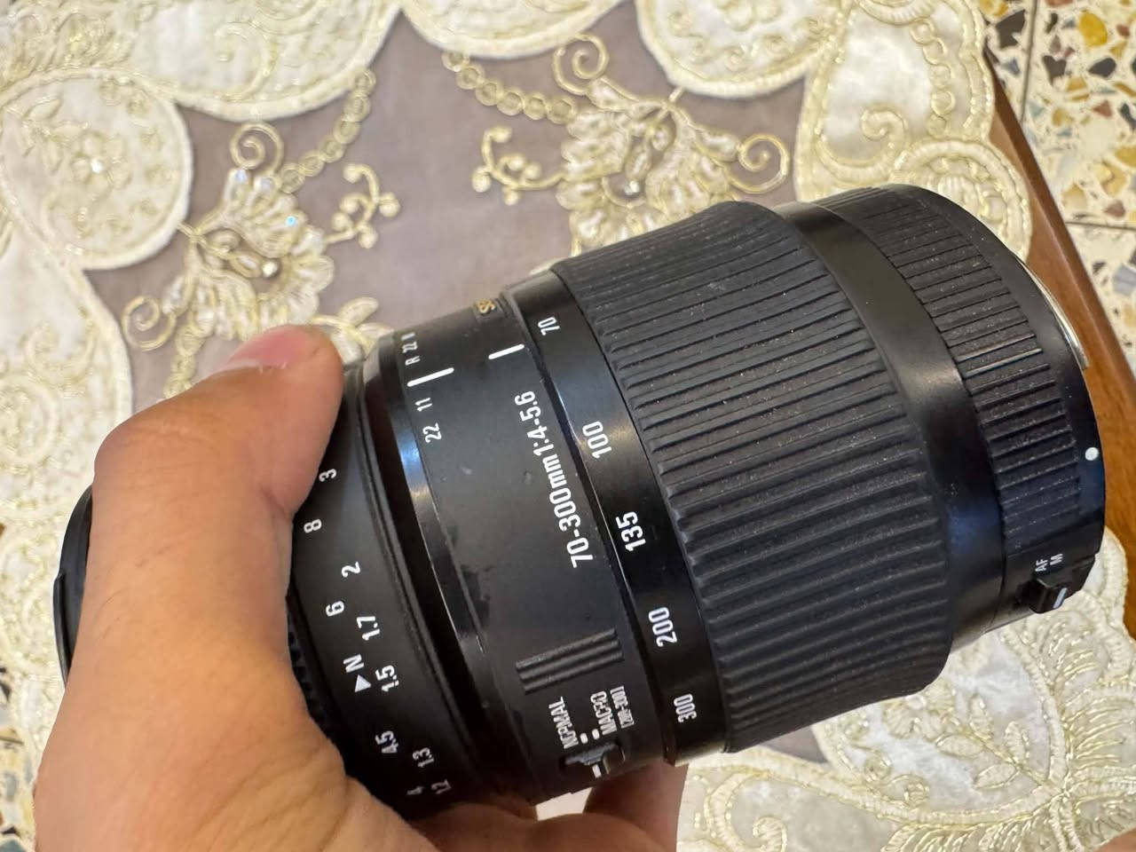 للبيع عدستين كانون:
📸 Canon 18-55mm 📸 Canon 70-300mm
العدستين بحالة جيدة جداً وشغالات 100%، العدسات نظيفة والفوكس شغال طبيعي، وما بيهن أي مشكلة.
السعر:(425) وبيهن مجال 
للتواصل: 📞 ***********
