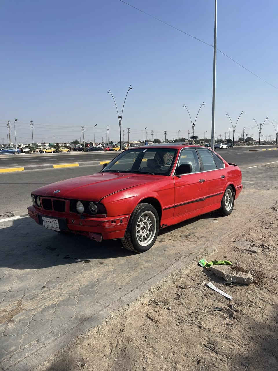 بي ام ٥٠٠كير مكينه جدد توني شادهن بعدني ممصفيه السياره بديه حلو لاضربه ولا خياسات فقد بدوس رقم صلاح دين راعيه موجود سنويه توه منتهيه صارله تقريبن٣اشهر اقل مكينه مسكر عدله ٢٠وكير عادي حورته اصل اوتماتيك مراوس بجارجر او شاهينه مكان السياره البصره الزبير***********
