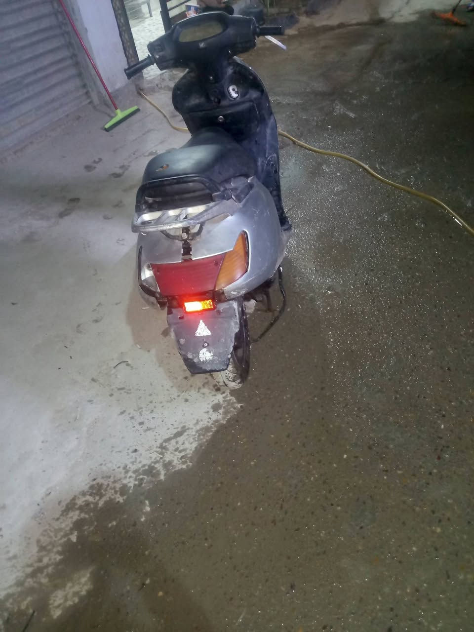 السلام عليكم دراجه سبيسي للبيع الدراجه طافيه ابيع كوم حديد ماعرف شبيه سعره 100 مكان بغداد دوانم الشرطه الخامسه ***********
