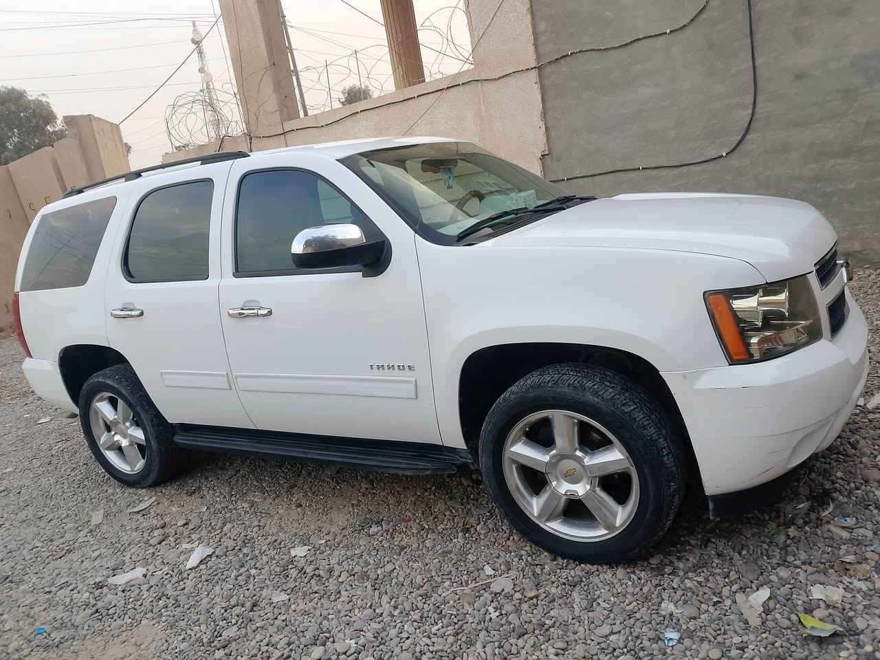 تاهو موديل 2012 ادوات مكفوله من الكص والفتح والحادث والصبغ موجود سونار بلصور محرك وكير وحداديه جديد السعر 90 ورقة بيه رقم وسنويه ***********
