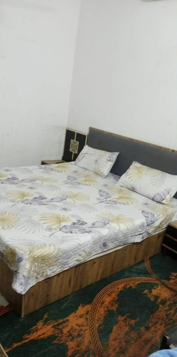 غرفه للبيع التواصل ***********
