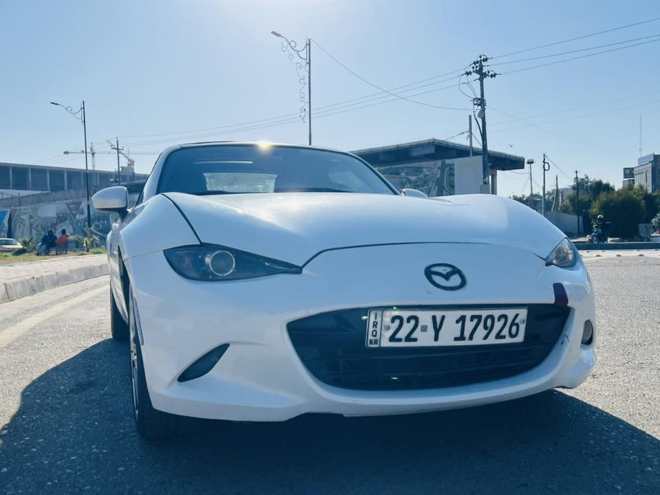 السلام عليكم
للبيع او المراوس حسب القناعه 
مازدا مياتا MX-5 رياضيه كوبيه كير عاااادي 
موديل2022 رقم اربيل بأسمي سنويه وهزه كله جديد ماشيه 11 الف وارد امريكي بيه تلث قطع صبغ جاملغ وبنيد وجاملغ خلفي وبارد بسيط بالجاملغ الخلفي الثاني 
فووول مواصفات بصمه شاشه ابل كار بلي كشنات تدفئه سستم صوت bose تحكم ماوس بالشاشه فول تحكم ستيرن لايت زنون عالي ناصي مكينه 2000cc تنفس طبيعي مع كير سبع نمر مع البك اكسل السياره يعني صاروخ ارضي جاهزه على آخر حبايه 
السعر 108 وبيه مجال بسيط
للاستفسار الاتصال ***********
العنوان كربلاء المقدسه حي الاطباء
