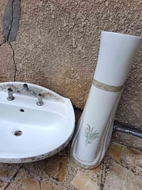 مغسله • نظيفه • للبيع