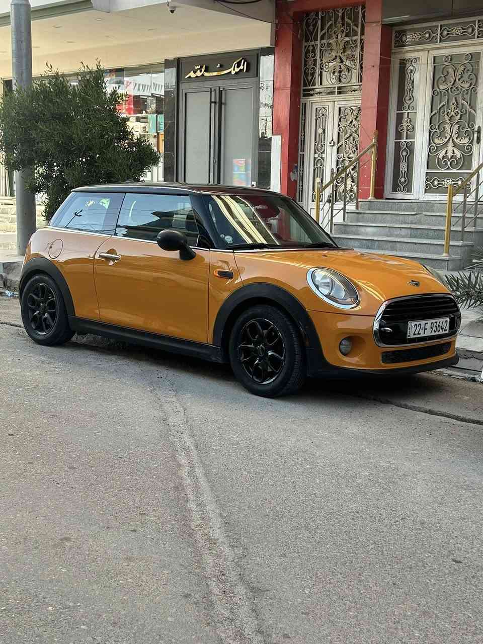 بيع سريع ميني كوبر للبيع
موديل 2017

صبغ 2قطعة بونيد وچاملغ شواصي سليم 

بيها 1 تعديل بارد بسيط وشخط بلباب

كير ومكينه ممفتوح بدون عيب 

ماشي 106 كيلو 

قفله 73 ورقة 
هزه وسنوية جديد قبل اسبوع جددته 

***********

مكان سياره كركوك
