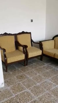 ديوان • خشب ثقيل • للبيع